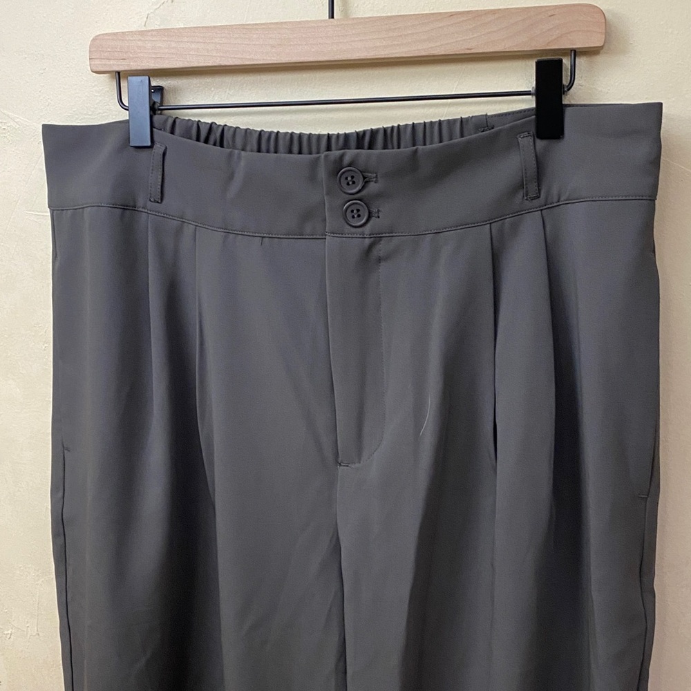 Halara Flex High Waisted Zipper Pocket Shirred Straight Leg Work Pants - Picture 5 of 11